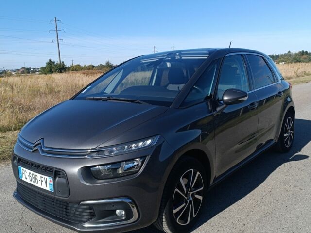 Ситроен Space Tourer 2019 в Броварах на Automoto.ua Серый Ситроен Space Tourer, объемом двигателя 0 л и пробегом 164 тыс. км за 14700 $, фото 1 на Automoto.ua