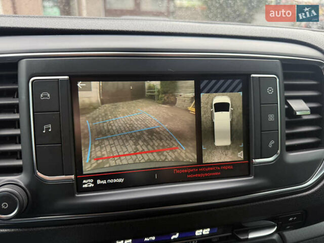 Серый Ситроен Space Tourer, объемом двигателя 2 л и пробегом 150 тыс. км за 27500 $, фото 4 на Automoto.ua