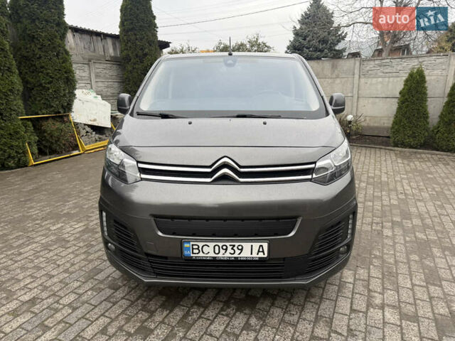 Серый Ситроен Space Tourer, объемом двигателя 2 л и пробегом 150 тыс. км за 27500 $, фото 1 на Automoto.ua