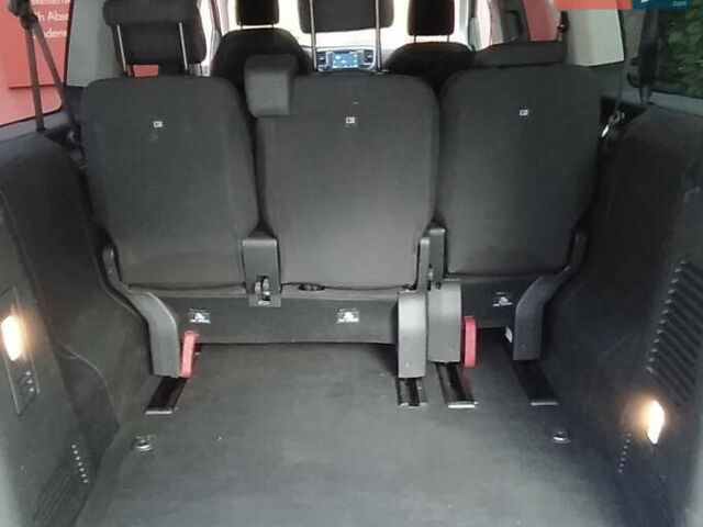 Серый Ситроен Space Tourer, объемом двигателя 0 л и пробегом 46 тыс. км за 18814 $, фото 2 на Automoto.ua