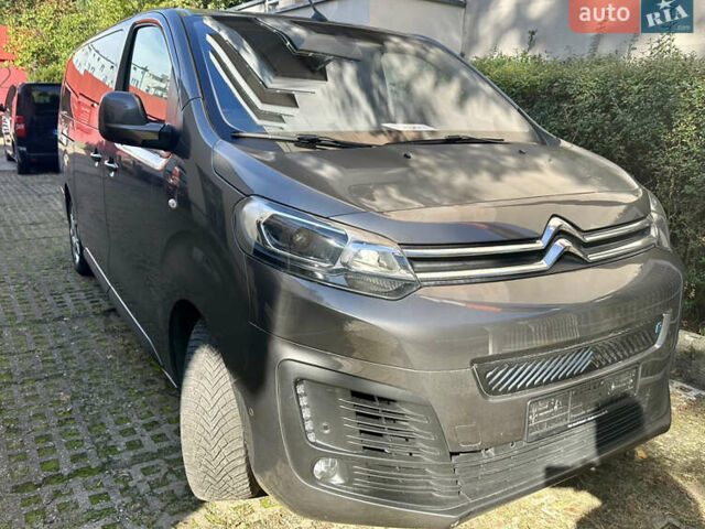 Серый Ситроен Space Tourer, объемом двигателя 0 л и пробегом 46 тыс. км за 18814 $, фото 44 на Automoto.ua