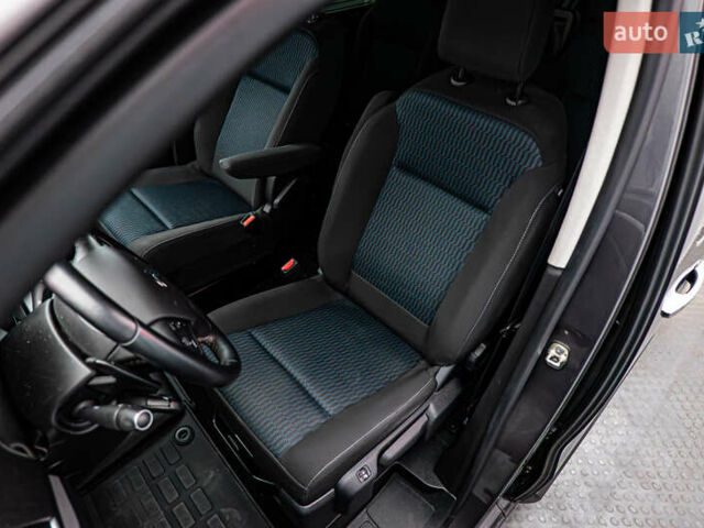 Серый Ситроен Space Tourer, объемом двигателя 2 л и пробегом 36 тыс. км за 38470 $, фото 8 на Automoto.ua