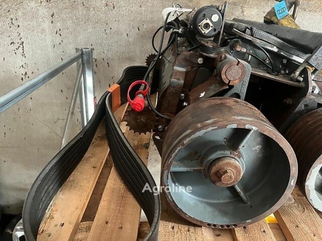 Клаас Ягуар 950, об'ємом двигуна 0 л та пробігом 0 тис. км за 135656 $, фото 28 на Automoto.ua