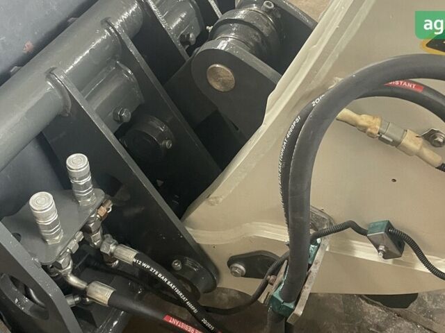 Клаас Скорпион, объемом двигателя 4 л и пробегом 0 тыс. км за 43000 $, фото 3 на Automoto.ua