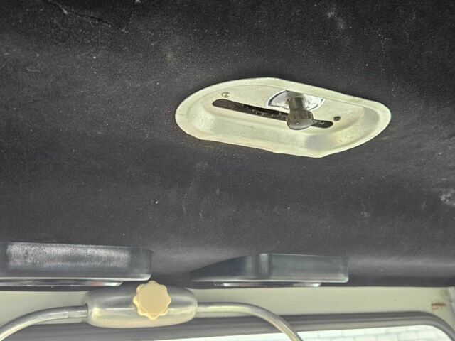 Клаас Другая, объемом двигателя 3.8 л и пробегом 2 тыс. км за 26000 $, фото 8 на Automoto.ua