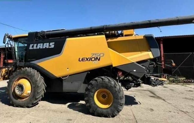 Клаас Другая, объемом двигателя 12.5 л и пробегом 2 тыс. км за 115000 $, фото 3 на Automoto.ua