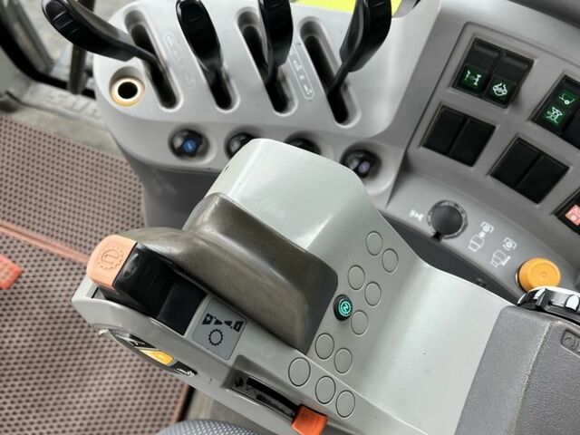 Клаас Другая, об'ємом двигуна 6.8 л та пробігом 12 тис. км за 50483 $, фото 10 на Automoto.ua