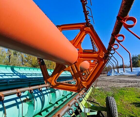 Клаас Другая 2010 в Шепетовке на Automoto.ua Зеленый Клаас Другая, объемом двигателя 0 л и пробегом 0 тыс. км за 65378 $, фото 51 на Automoto.ua