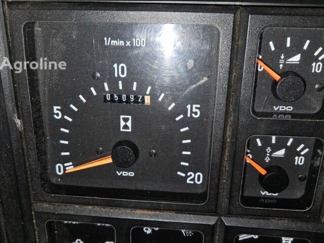 Клаас Mega 204 2000 в Богодухове на Automoto.ua Зеленый Клаас Mega 204, объемом двигателя 0 л и пробегом 0 тыс. км за 40820 $, фото 9 на Automoto.ua