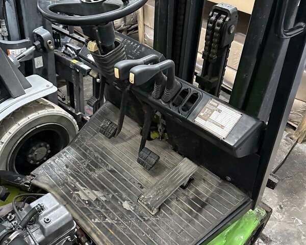 Зеленый Кларк ЦГП, объемом двигателя 2.5 л и пробегом 0 тыс. км за 6000 $, фото 8 на Automoto.ua