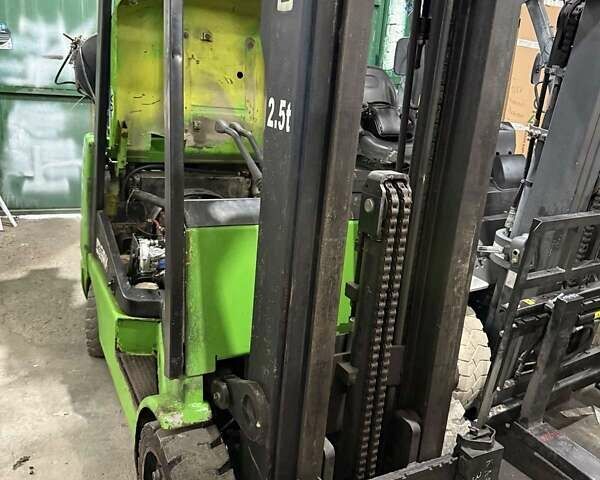 Зеленый Кларк ЦГП, объемом двигателя 2.5 л и пробегом 0 тыс. км за 6000 $, фото 7 на Automoto.ua