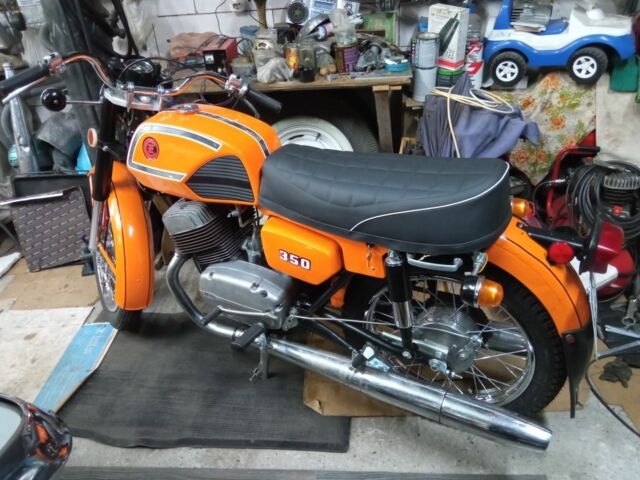 Цз 95 XF 380, объемом двигателя 12.58 л и пробегом 0 тыс. км за 3900 $, фото 23 на Automoto.ua