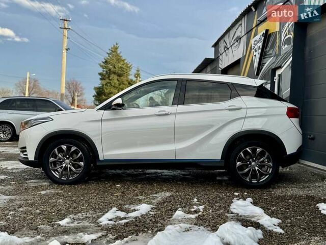 Белый DFSK Seres 3, объемом двигателя 0 л и пробегом 29 тыс. км за 13900 $, фото 3 на Automoto.ua