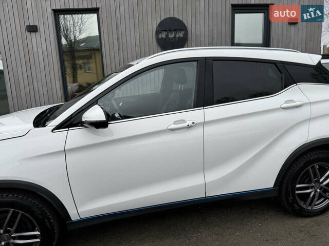 Білий DFSK Seres 3, об'ємом двигуна 0 л та пробігом 16 тис. км за 12900 $, фото 5 на Automoto.ua