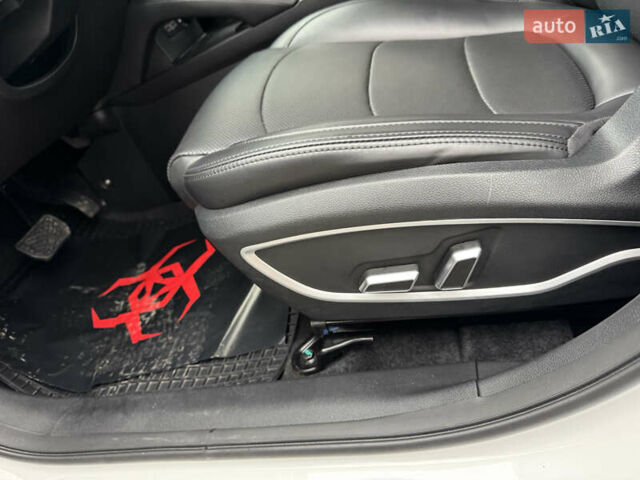 Білий DFSK Seres 3, об'ємом двигуна 0 л та пробігом 16 тис. км за 12900 $, фото 18 на Automoto.ua