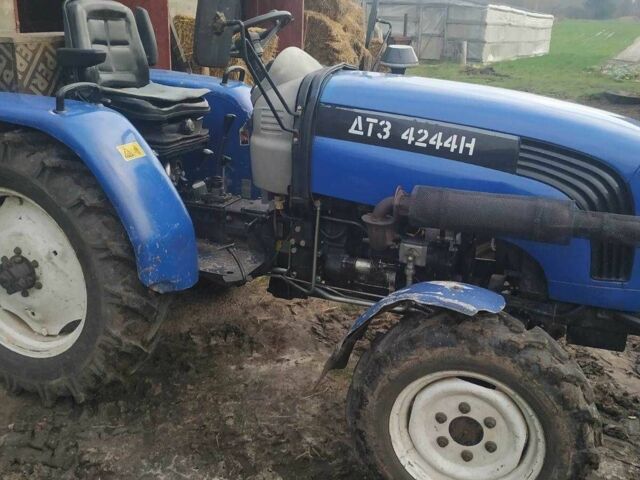 Синий ДТЗ 4244Н, объемом двигателя 0 л и пробегом 4 тыс. км за 4000 $, фото 2 на Automoto.ua