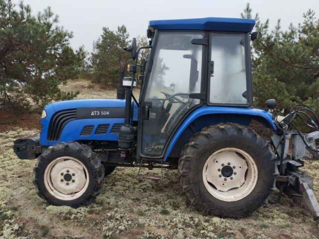 Синий ДТЗ 504, объемом двигателя 0 л и пробегом 30 тыс. км за 8700 $, фото 3 на Automoto.ua