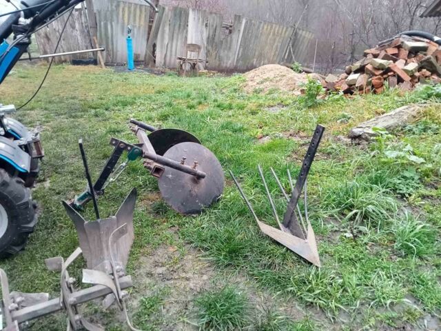 Синий ДТЗ 570БН, объемом двигателя 0.21 л и пробегом 10 тыс. км за 712 $, фото 3 на Automoto.ua