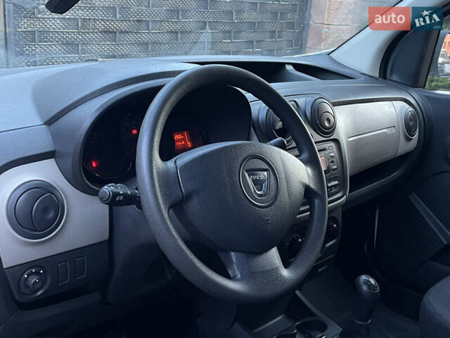Белый Дачия Доккер, объемом двигателя 1.46 л и пробегом 210 тыс. км за 5950 $, фото 9 на Automoto.ua