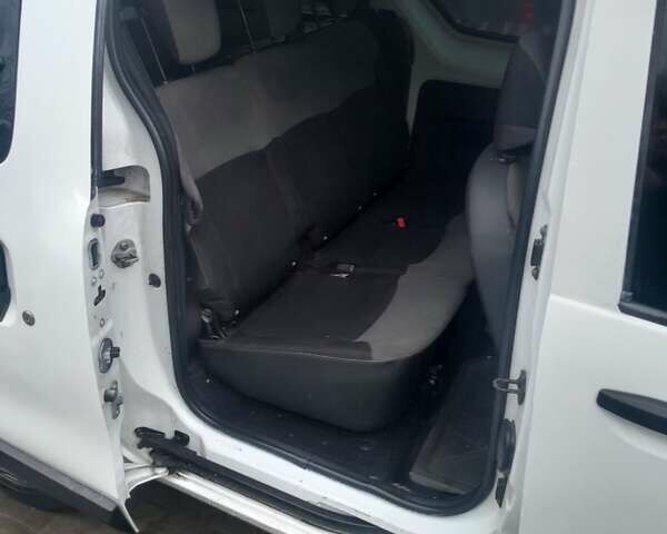 Белый Дачия Доккер, объемом двигателя 1.46 л и пробегом 235 тыс. км за 5800 $, фото 6 на Automoto.ua