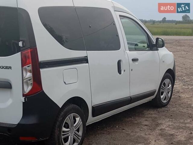 Белый Дачия Доккер, объемом двигателя 1.6 л и пробегом 280 тыс. км за 6200 $, фото 2 на Automoto.ua