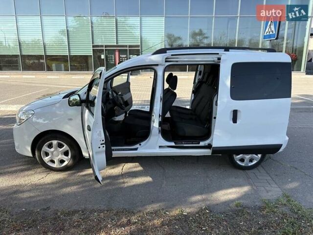 Дачия Доккер 2013 в Запорожье на Automoto.ua Белый Дачия Доккер, объемом двигателя 1.5 л и пробегом 205 тыс. км за 7200 $, фото 10 на Automoto.ua