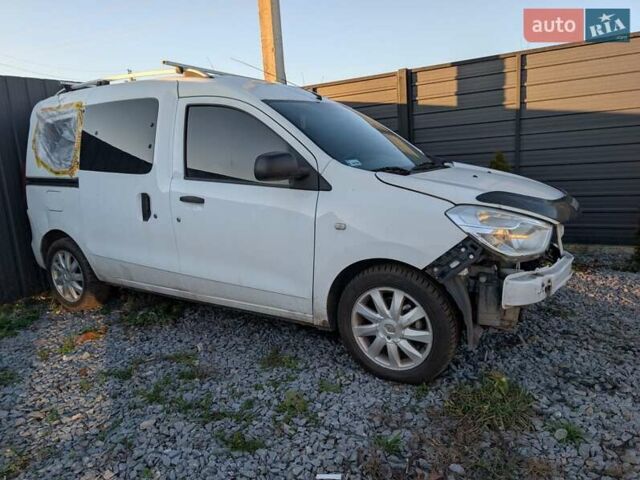 Белый Дачия Доккер, объемом двигателя 1.6 л и пробегом 220 тыс. км за 3200 $, фото 1 на Automoto.ua