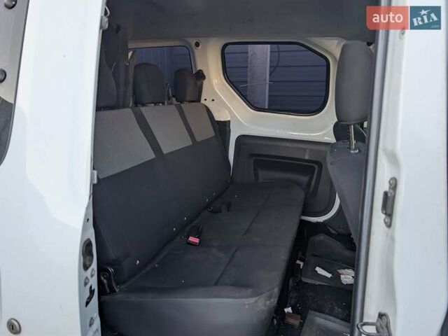 Белый Дачия Доккер, объемом двигателя 1.6 л и пробегом 220 тыс. км за 3200 $, фото 14 на Automoto.ua