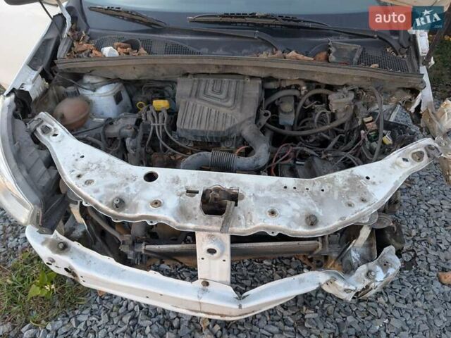 Белый Дачия Доккер, объемом двигателя 1.6 л и пробегом 220 тыс. км за 3200 $, фото 20 на Automoto.ua