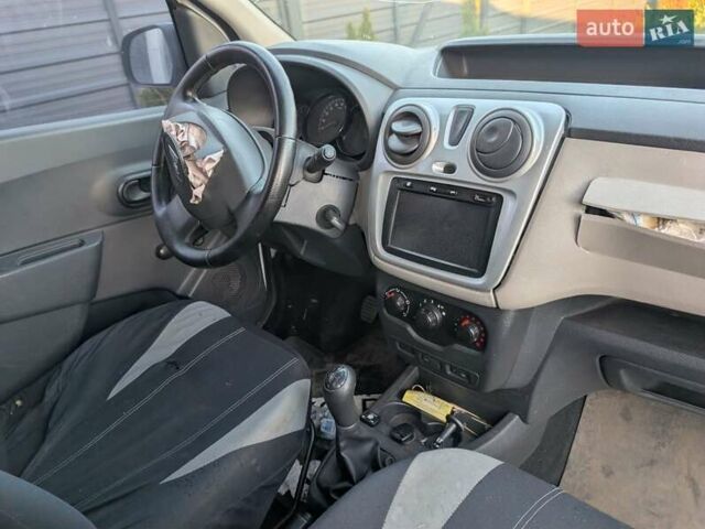 Белый Дачия Доккер, объемом двигателя 1.6 л и пробегом 220 тыс. км за 3200 $, фото 13 на Automoto.ua