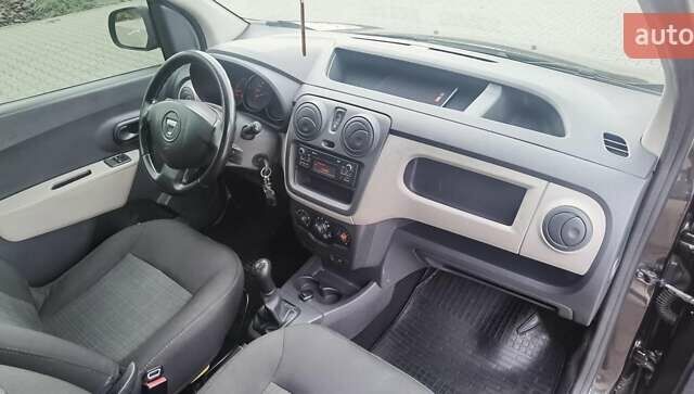 Черный Дачия Доккер, объемом двигателя 1.46 л и пробегом 231 тыс. км за 6750 $, фото 12 на Automoto.ua