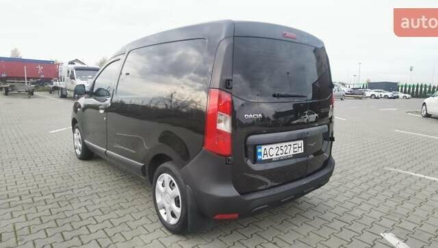 Черный Дачия Доккер, объемом двигателя 1.46 л и пробегом 231 тыс. км за 6750 $, фото 4 на Automoto.ua