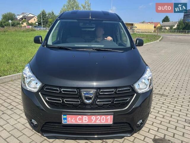 Чорний Дачія Доккер, об'ємом двигуна 1.5 л та пробігом 54 тис. км за 11999 $, фото 3 на Automoto.ua