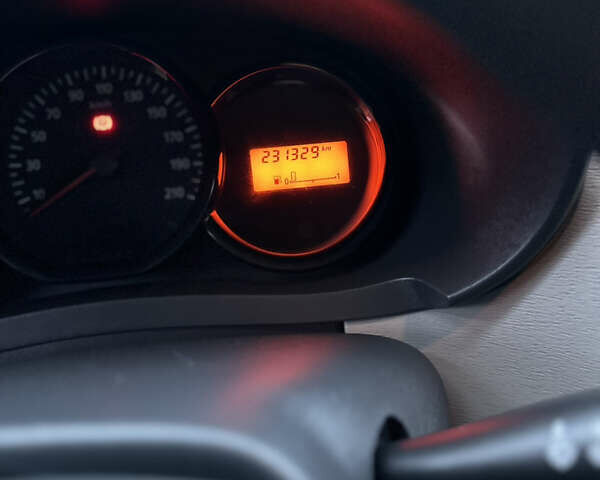 Синій Дачія Доккер, об'ємом двигуна 1.6 л та пробігом 231 тис. км за 6900 $, фото 12 на Automoto.ua