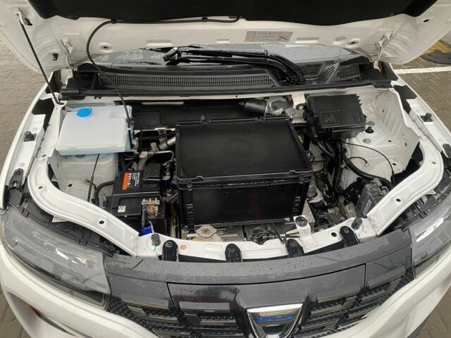 Белый Дачия Другая, объемом двигателя 0 л и пробегом 39 тыс. км за 9680 $, фото 4 на Automoto.ua