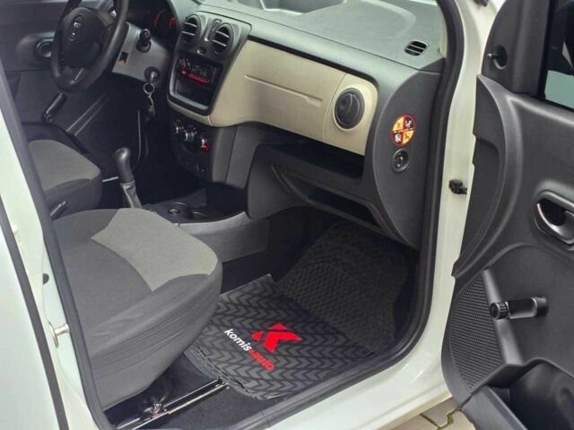 Білий Дачія Інша, об'ємом двигуна 1.6 л та пробігом 98 тис. км за 7999 $, фото 15 на Automoto.ua