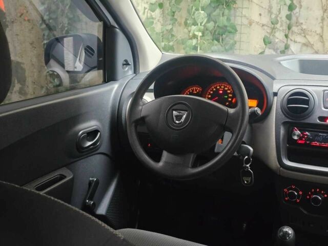 Білий Дачія Інша, об'ємом двигуна 1.6 л та пробігом 98 тис. км за 7999 $, фото 21 на Automoto.ua