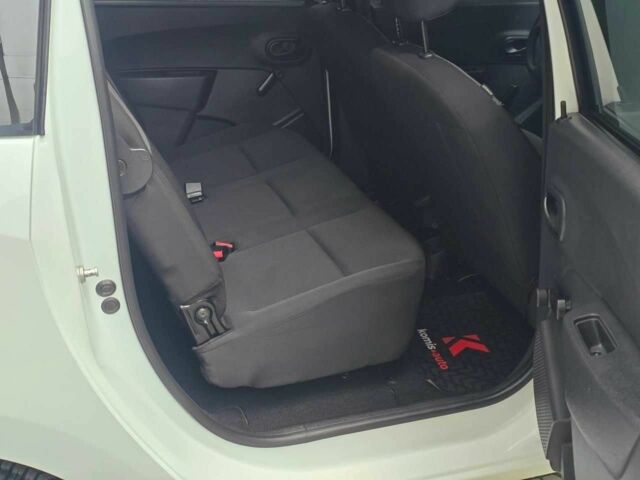 Білий Дачія Інша, об'ємом двигуна 1.6 л та пробігом 98 тис. км за 7999 $, фото 19 на Automoto.ua