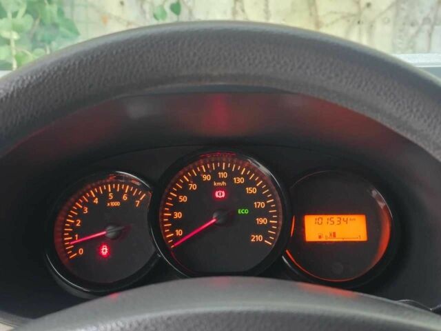 Білий Дачія Інша, об'ємом двигуна 1.6 л та пробігом 98 тис. км за 7999 $, фото 7 на Automoto.ua