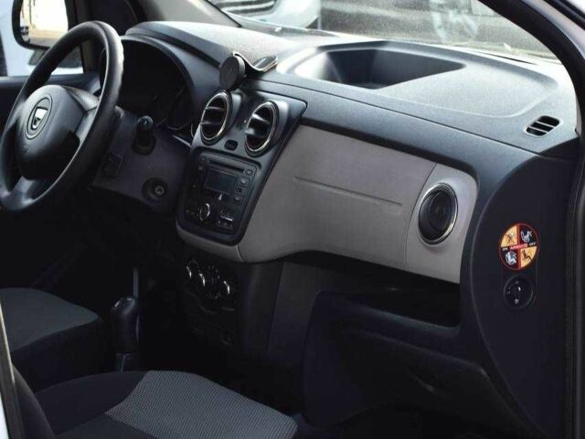 Белый Дачия Другая, объемом двигателя 1.6 л и пробегом 170 тыс. км за 7499 $, фото 10 на Automoto.ua