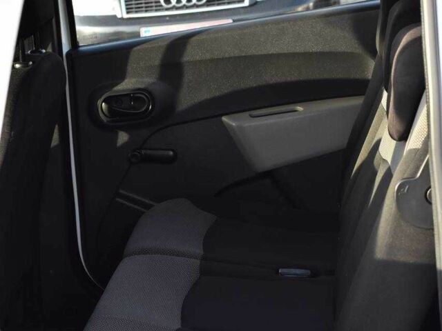 Белый Дачия Другая, объемом двигателя 1.6 л и пробегом 170 тыс. км за 7499 $, фото 15 на Automoto.ua