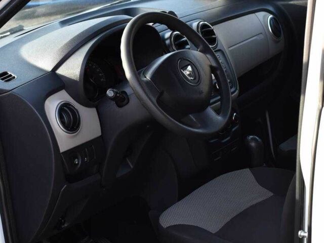 Белый Дачия Другая, объемом двигателя 1.6 л и пробегом 170 тыс. км за 7499 $, фото 5 на Automoto.ua