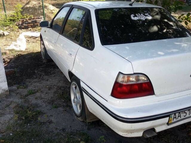 Белый Дачия Другая, объемом двигателя 1.5 л и пробегом 300 тыс. км за 1000 $, фото 4 на Automoto.ua