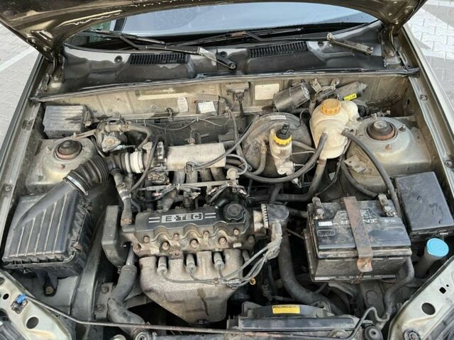 Белый Дачия Другая, объемом двигателя 1.5 л и пробегом 230 тыс. км за 3900 $, фото 5 на Automoto.ua