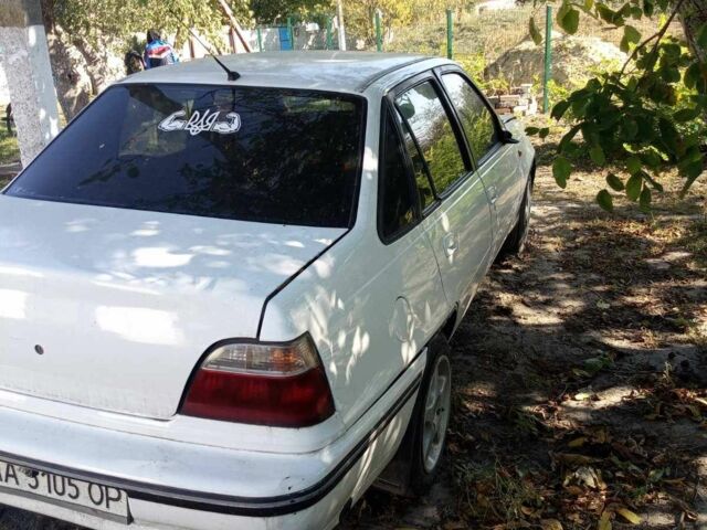 Белый Дачия Другая, объемом двигателя 1.5 л и пробегом 300 тыс. км за 1000 $, фото 3 на Automoto.ua