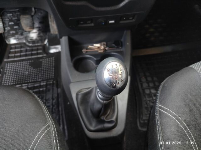 Черный Дачия Другая, объемом двигателя 1.5 л и пробегом 216 тыс. км за 7700 $, фото 5 на Automoto.ua