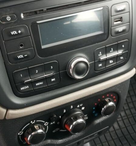 Коричневий Дачія Інша, об'ємом двигуна 1.6 л та пробігом 136 тис. км за 9300 $, фото 11 на Automoto.ua