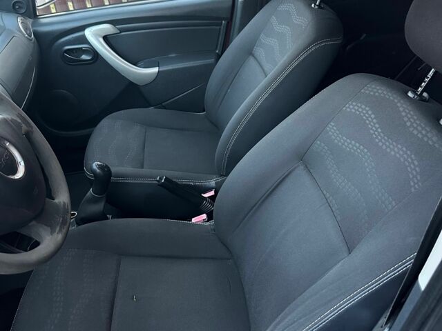 Красный Дачия Другая, объемом двигателя 1.5 л и пробегом 286 тыс. км за 5450 $, фото 6 на Automoto.ua