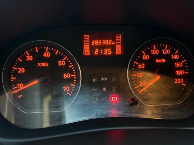 Красный Дачия Другая, объемом двигателя 1.5 л и пробегом 286 тыс. км за 5450 $, фото 9 на Automoto.ua