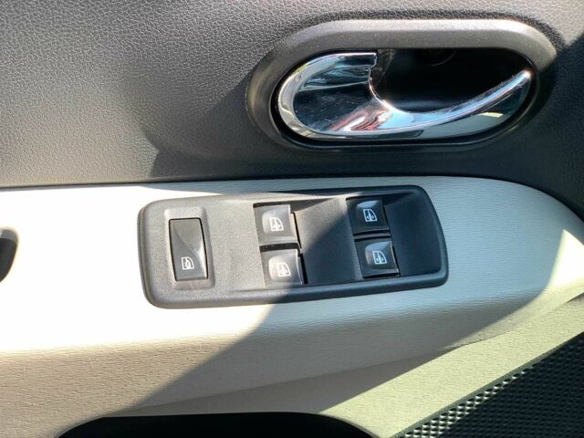 Дачия Другая 2012 в Виннице на Automoto.ua Серый Дачия Другая, объемом двигателя 1.5 л и пробегом 305 тыс. км за 6940 $, фото 12 на Automoto.ua